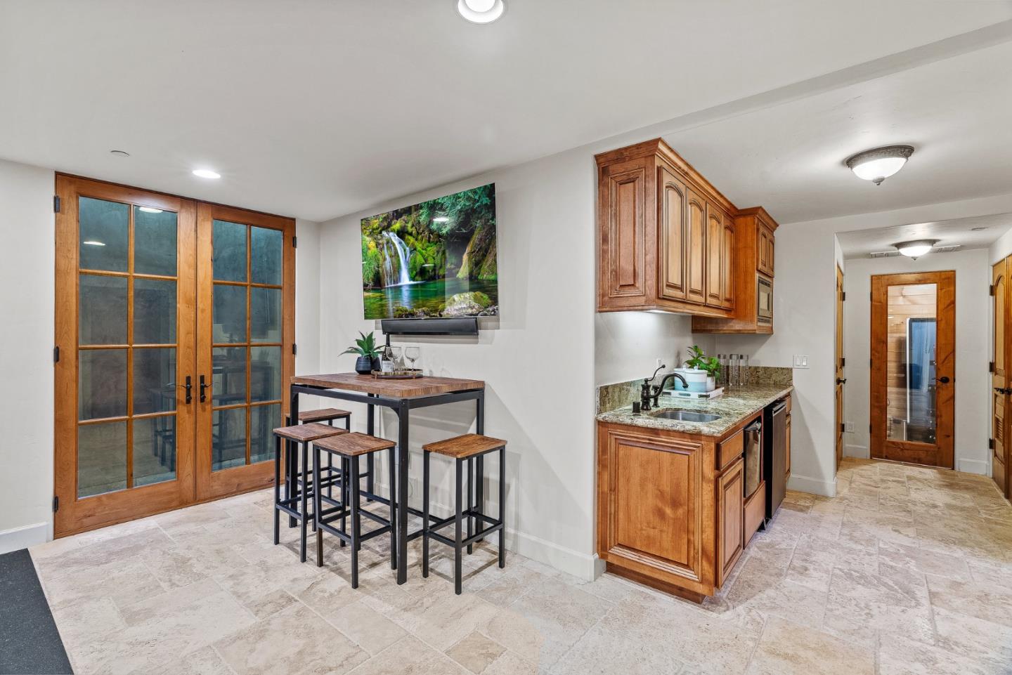Detail Gallery Image 29 of 75 For 11860 Francemont Dr, Los Altos Hills,  CA 94022 - 7 Beds | 6 Baths