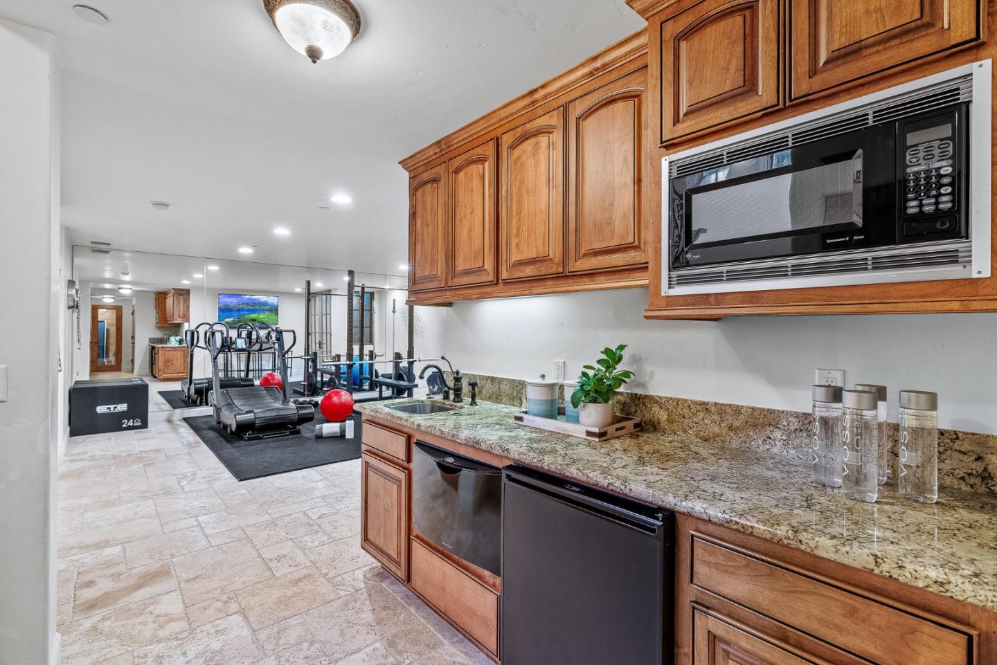 Detail Gallery Image 31 of 75 For 11860 Francemont Dr, Los Altos Hills,  CA 94022 - 7 Beds | 6 Baths