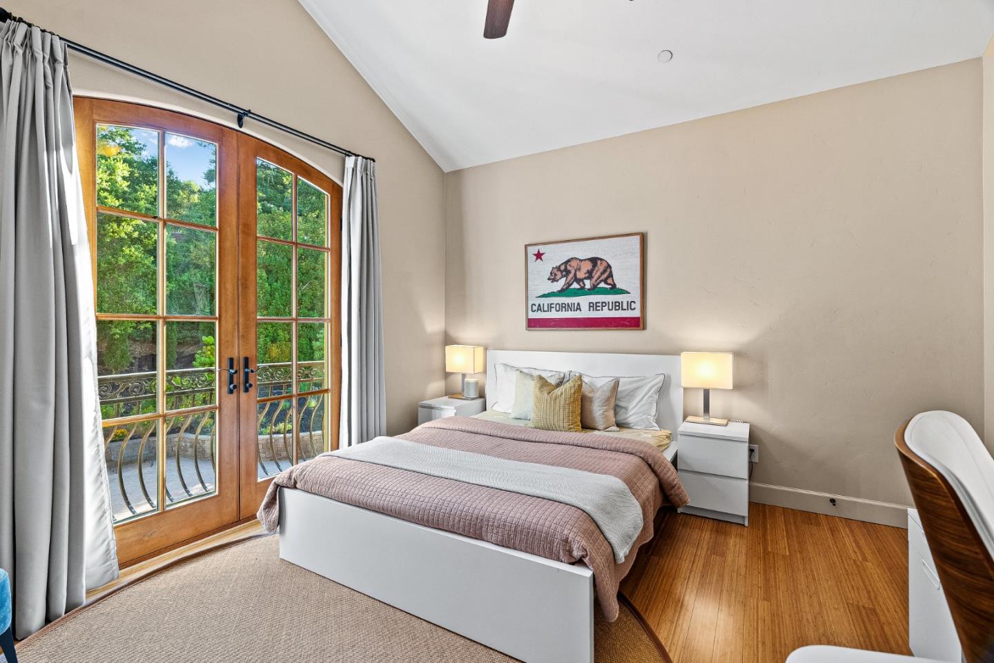 Detail Gallery Image 38 of 75 For 11860 Francemont Dr, Los Altos Hills,  CA 94022 - 7 Beds | 6 Baths