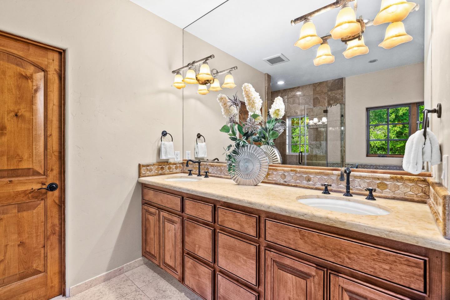 Detail Gallery Image 43 of 75 For 11860 Francemont Dr, Los Altos Hills,  CA 94022 - 7 Beds | 6 Baths