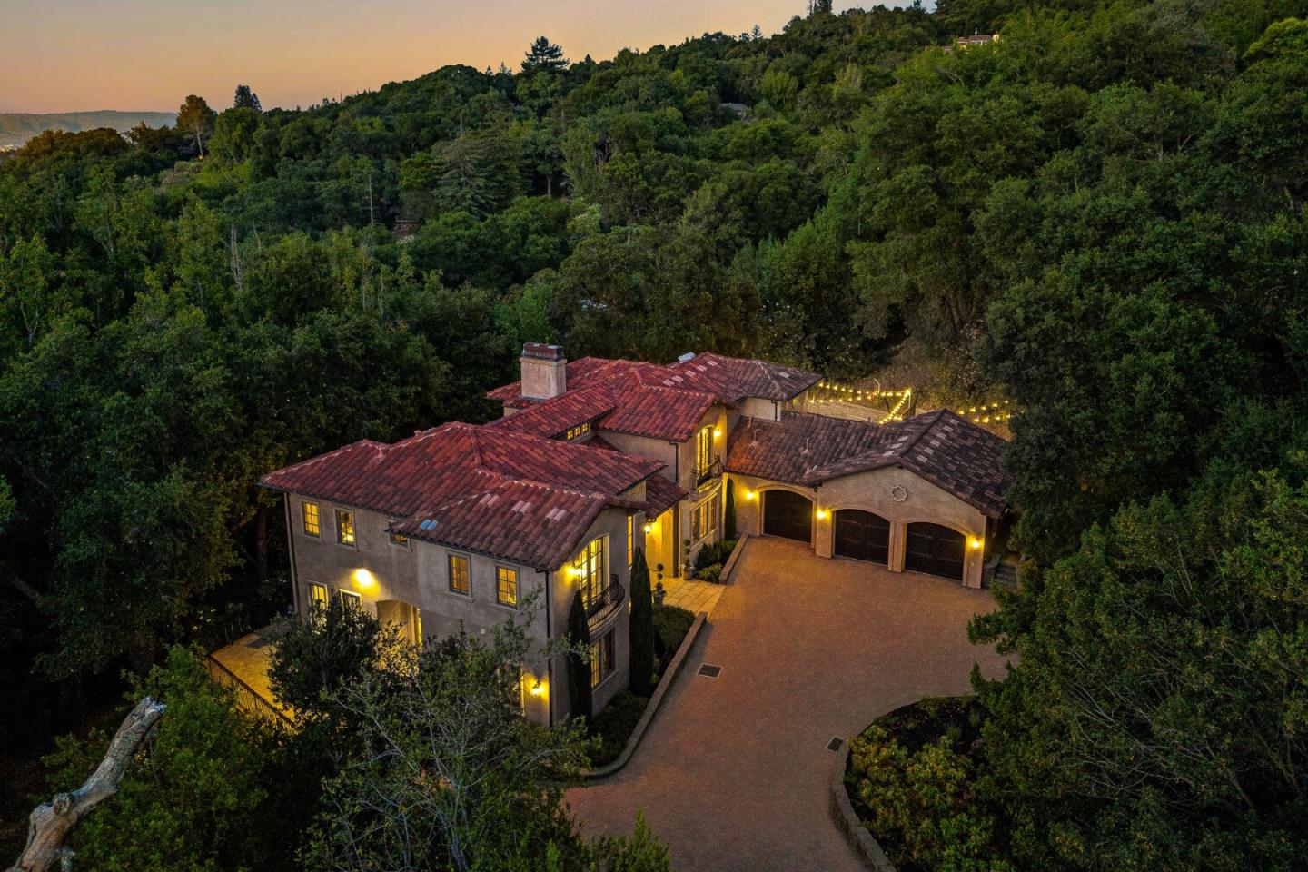 Detail Gallery Image 5 of 75 For 11860 Francemont Dr, Los Altos Hills,  CA 94022 - 7 Beds | 6 Baths
