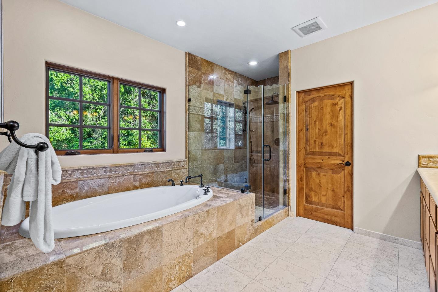 Detail Gallery Image 53 of 75 For 11860 Francemont Dr, Los Altos Hills,  CA 94022 - 7 Beds | 6 Baths