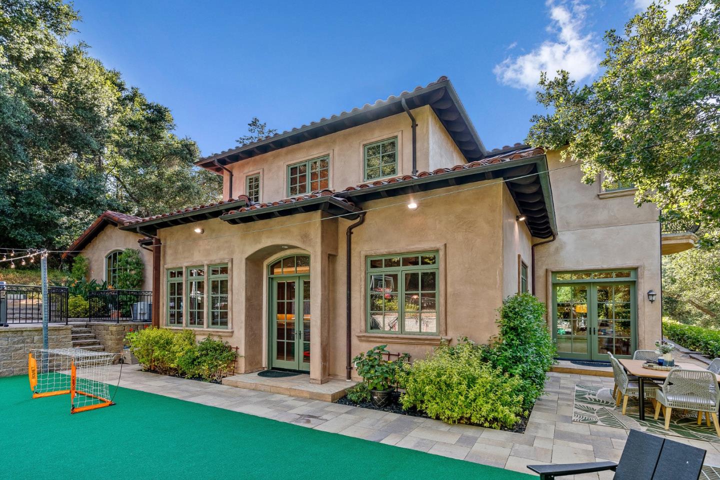 Detail Gallery Image 57 of 75 For 11860 Francemont Dr, Los Altos Hills,  CA 94022 - 7 Beds | 6 Baths