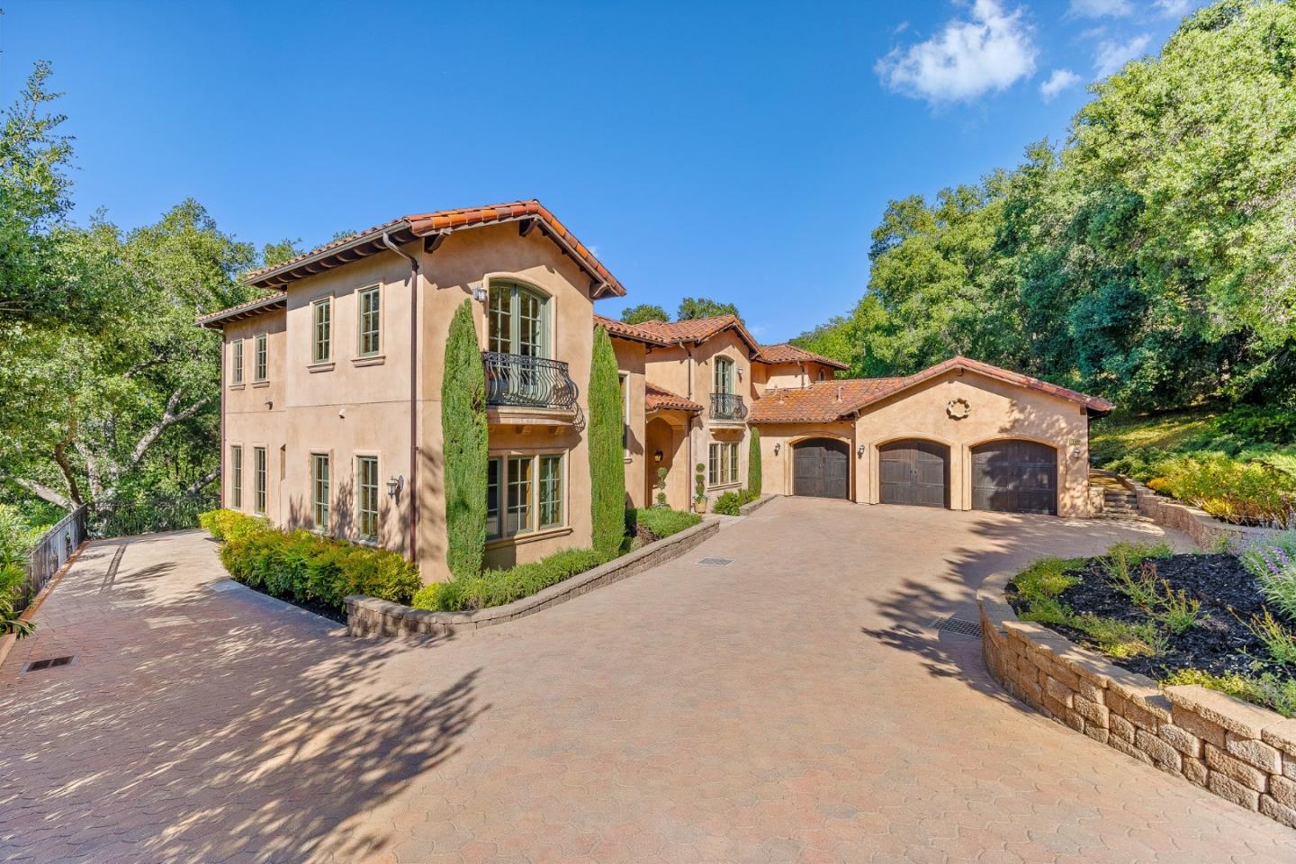 Detail Gallery Image 7 of 75 For 11860 Francemont Dr, Los Altos Hills,  CA 94022 - 7 Beds | 6 Baths