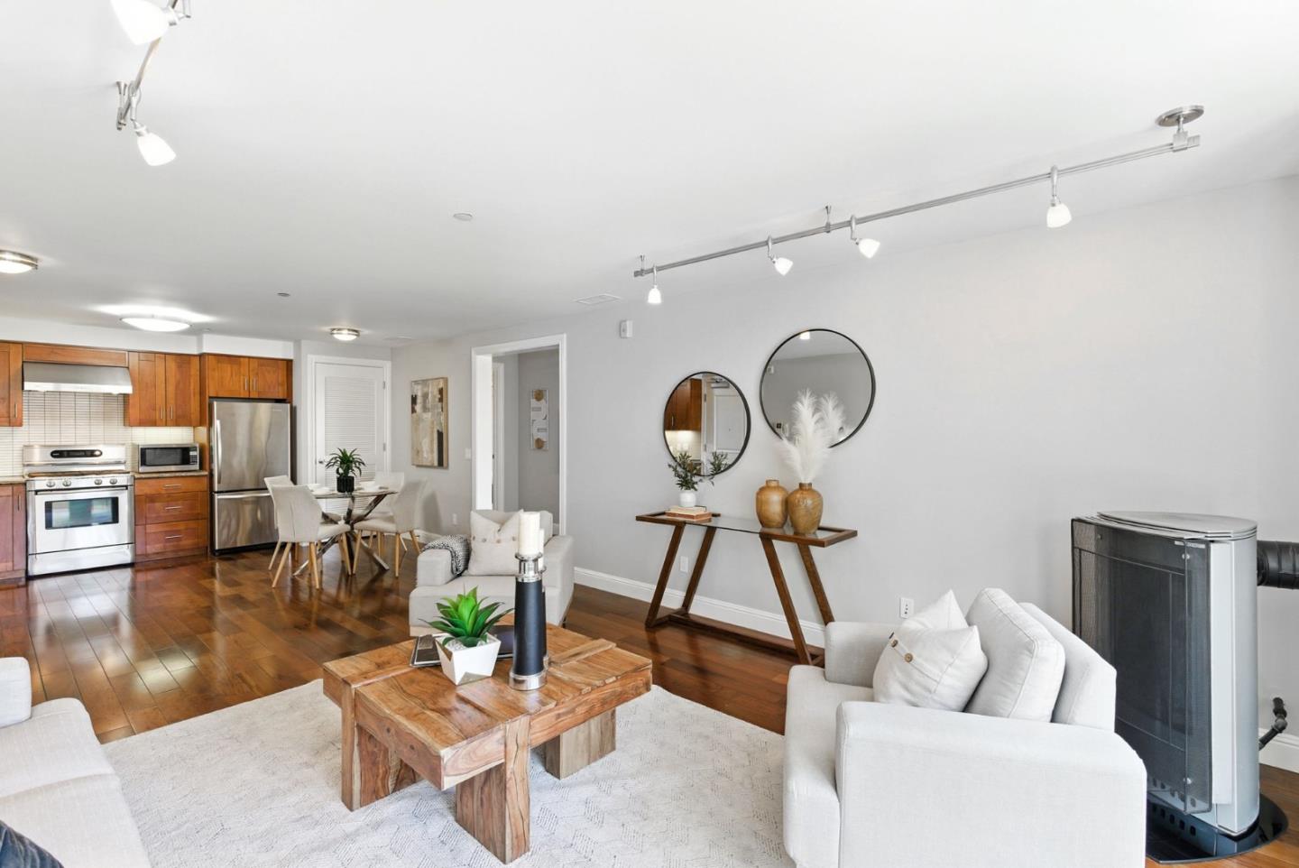 Detail Gallery Image 4 of 29 For 2443 Clement St #4,  San Francisco,  CA 94121 - 2 Beds | 1 Baths
