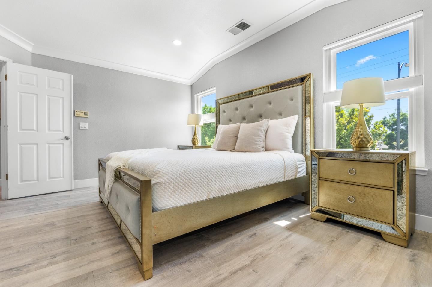 Detail Gallery Image 17 of 38 For 3783 Chilton Ct, San Jose,  CA 95111 - 4 Beds | 2/1 Baths