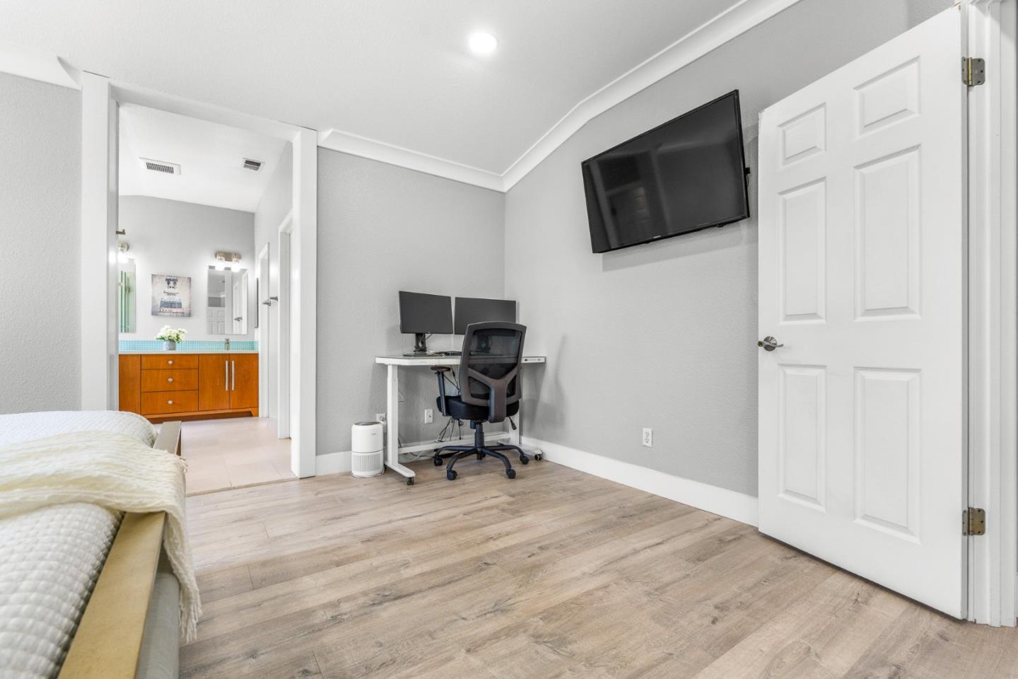 Detail Gallery Image 19 of 38 For 3783 Chilton Ct, San Jose,  CA 95111 - 4 Beds | 2/1 Baths