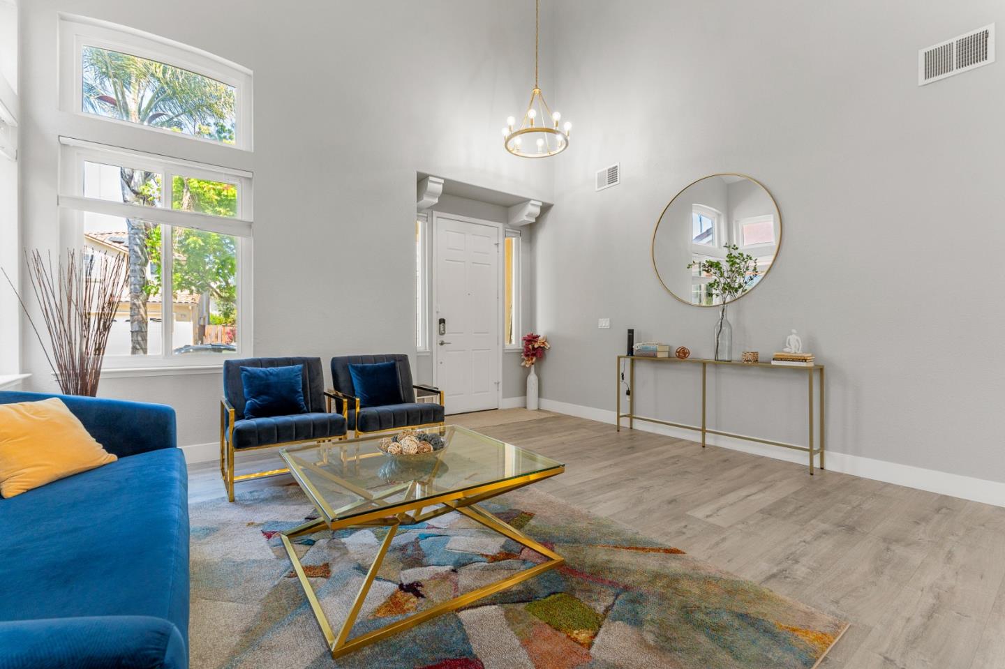 Detail Gallery Image 4 of 38 For 3783 Chilton Ct, San Jose,  CA 95111 - 4 Beds | 2/1 Baths