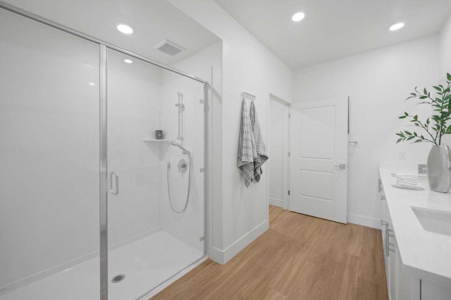 Detail Gallery Image 18 of 82 For 5925 Charlotte Dr #319,  San Jose,  CA 95123 - 3 Beds | 2 Baths
