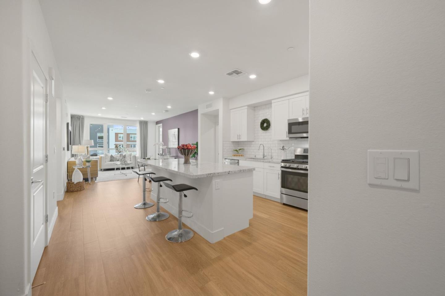 Detail Gallery Image 4 of 82 For 5925 Charlotte Dr #319,  San Jose,  CA 95123 - 3 Beds | 2 Baths