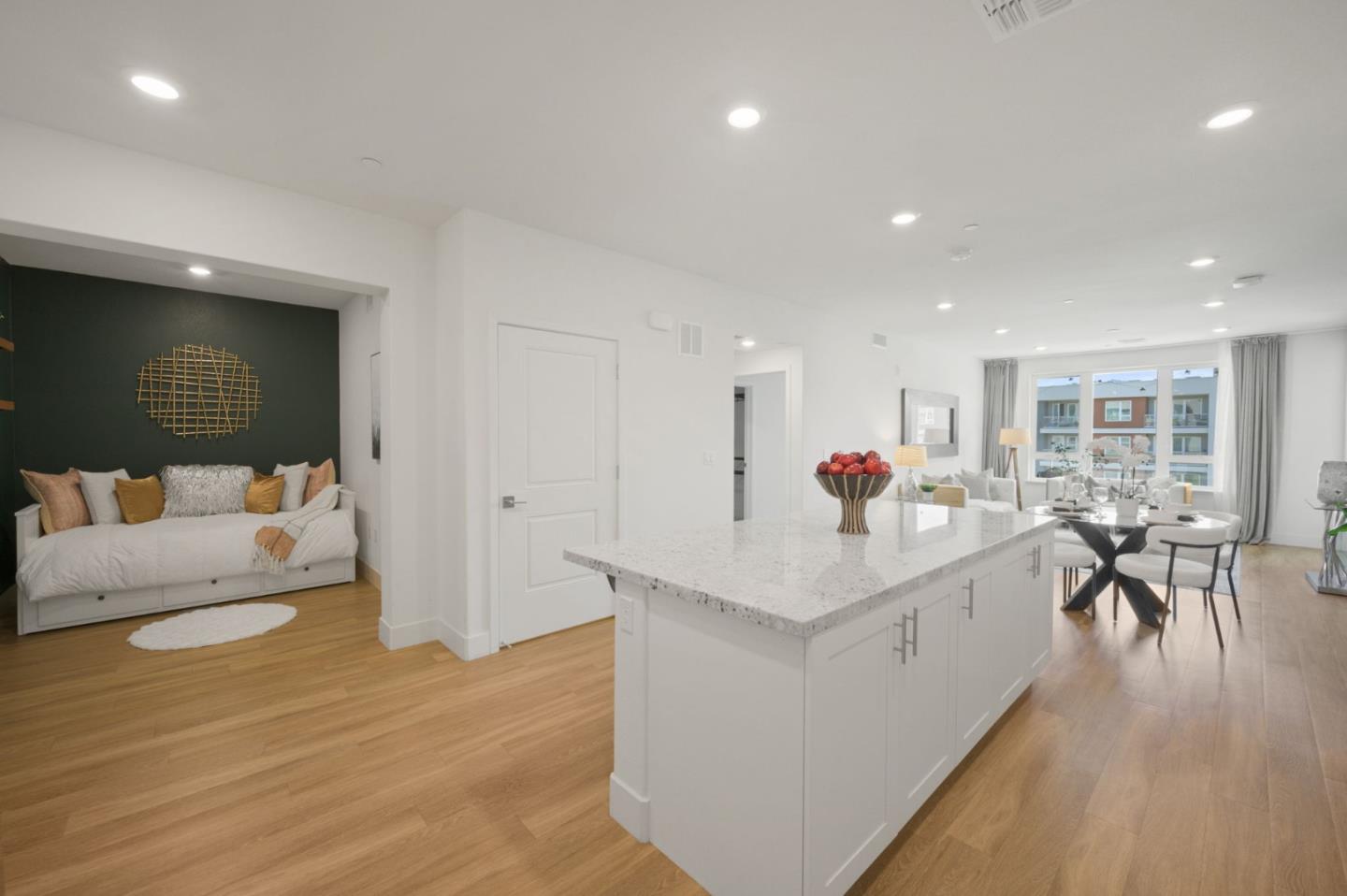 Detail Gallery Image 5 of 82 For 5925 Charlotte Dr #319,  San Jose,  CA 95123 - 3 Beds | 2 Baths