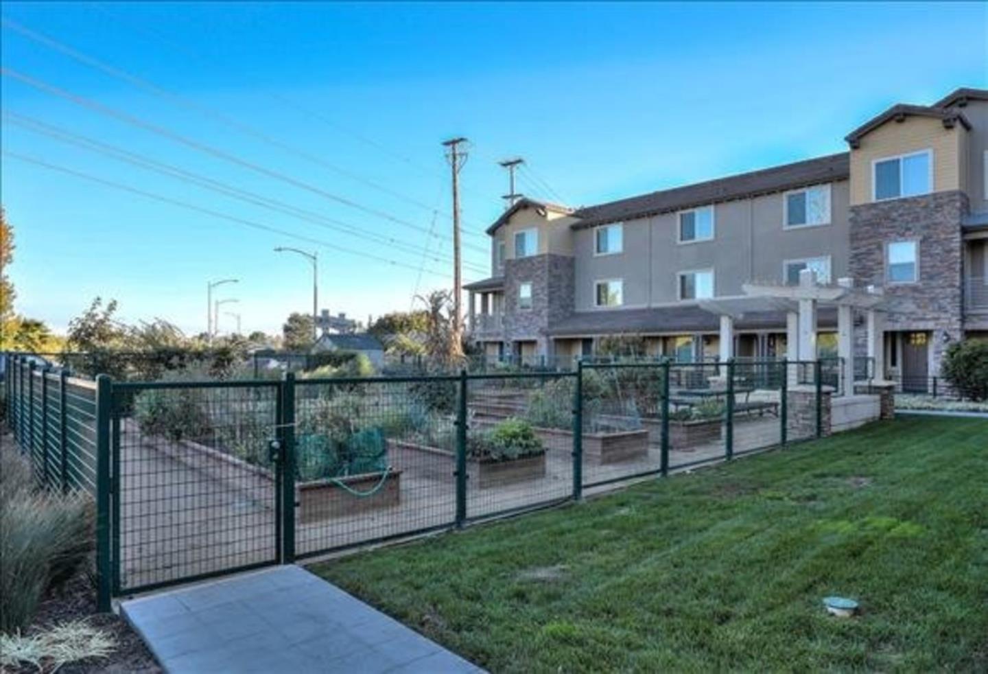 Detail Gallery Image 57 of 82 For 5925 Charlotte Dr #319,  San Jose,  CA 95123 - 3 Beds | 2 Baths