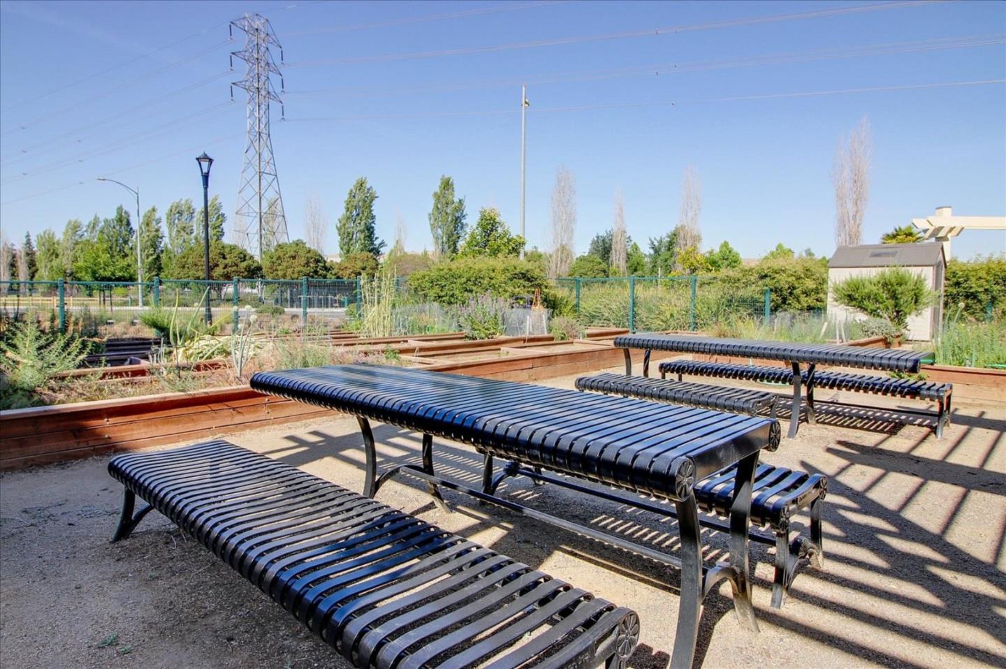 Detail Gallery Image 79 of 82 For 5925 Charlotte Dr #319,  San Jose,  CA 95123 - 3 Beds | 2 Baths