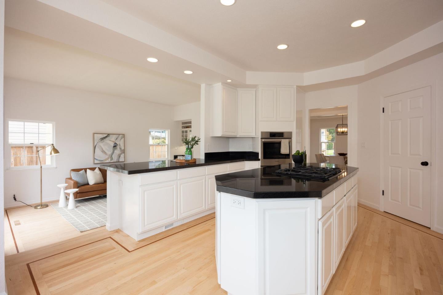 Detail Gallery Image 19 of 55 For 608 Silver Ave, Half Moon Bay,  CA 94019 - 4 Beds | 3/1 Baths