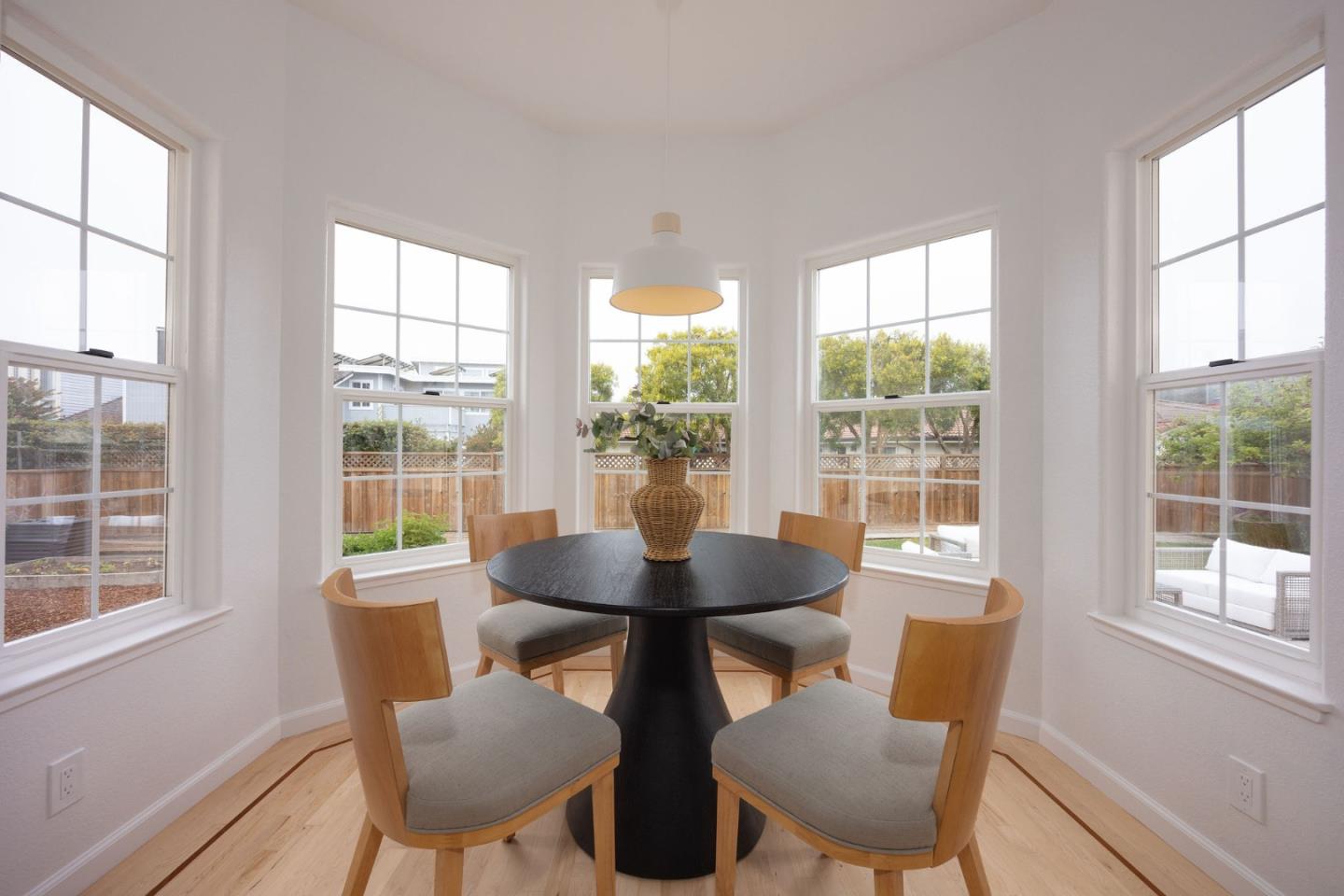 Detail Gallery Image 20 of 55 For 608 Silver Ave, Half Moon Bay,  CA 94019 - 4 Beds | 3/1 Baths