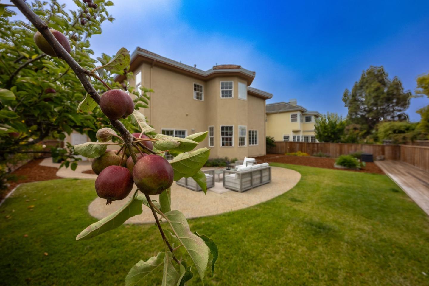 Detail Gallery Image 5 of 55 For 608 Silver Ave, Half Moon Bay,  CA 94019 - 4 Beds | 3/1 Baths