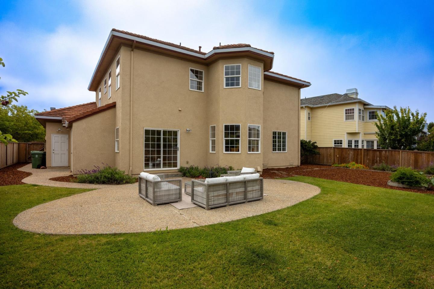 Detail Gallery Image 6 of 55 For 608 Silver Ave, Half Moon Bay,  CA 94019 - 4 Beds | 3/1 Baths