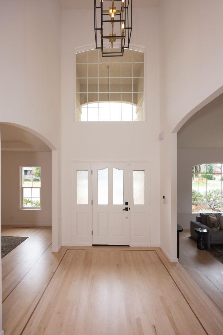 Detail Gallery Image 7 of 55 For 608 Silver Ave, Half Moon Bay,  CA 94019 - 4 Beds | 3/1 Baths