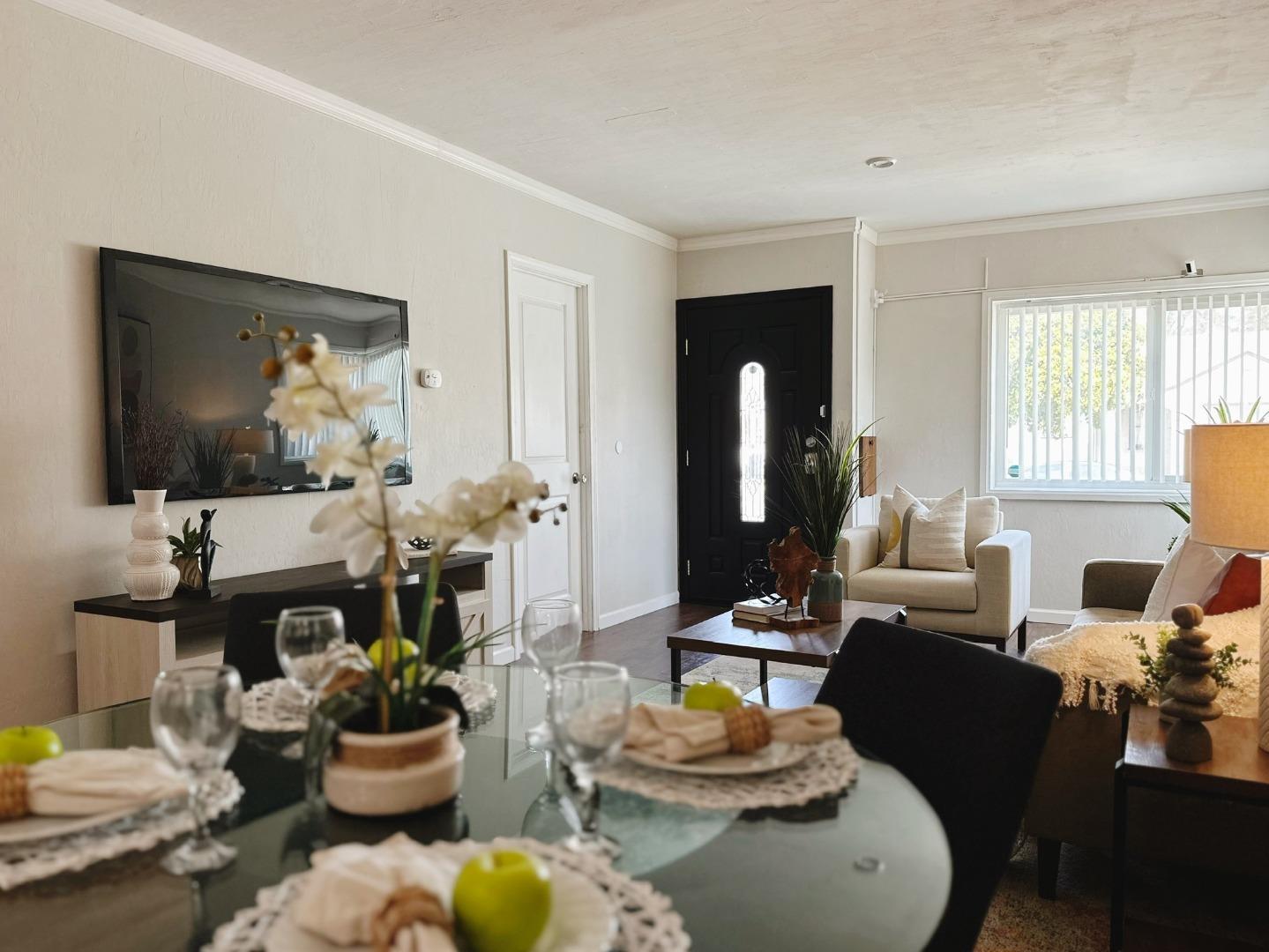 Detail Gallery Image 3 of 28 For 531 N 12th St, San Jose,  CA 95112 - 3 Beds | 1 Baths