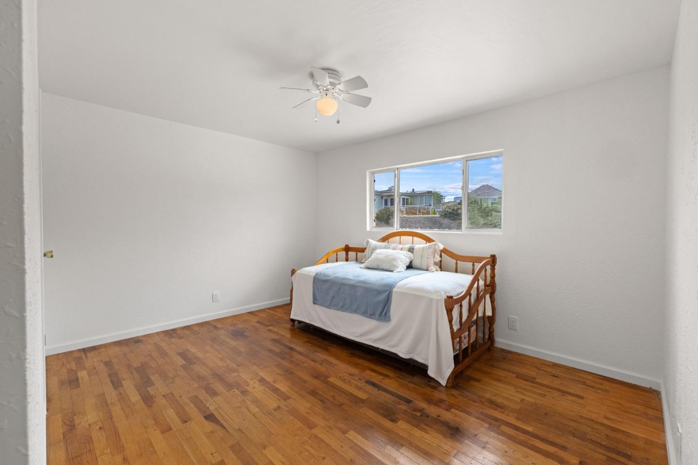 Detail Gallery Image 18 of 35 For 1609 Soto St, Seaside,  CA 93955 - 3 Beds | 1/1 Baths