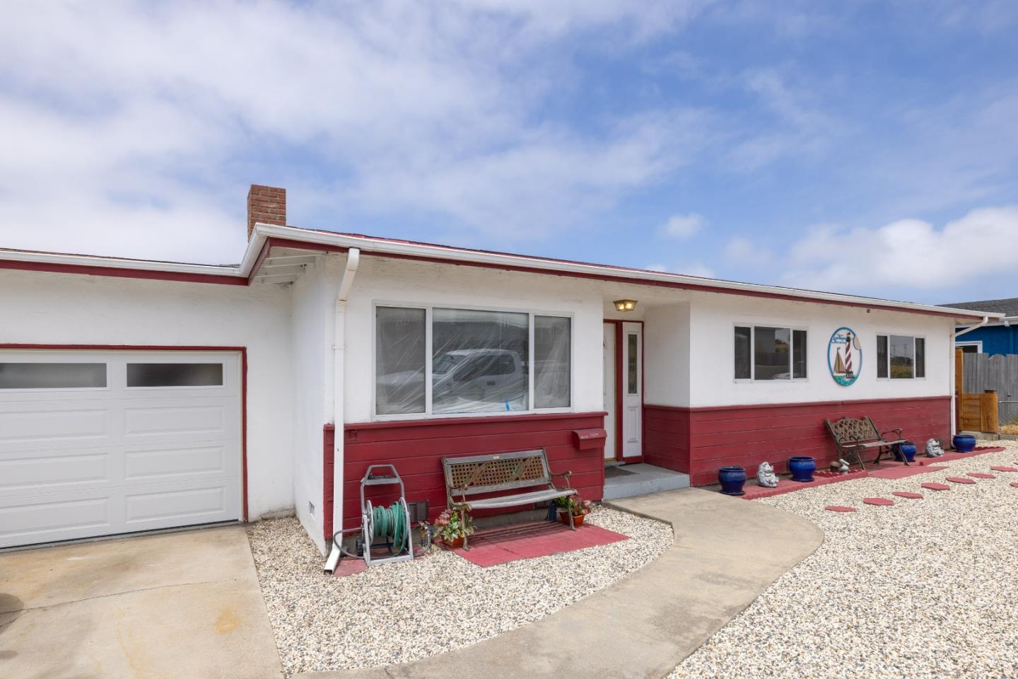 Detail Gallery Image 2 of 35 For 1609 Soto St, Seaside,  CA 93955 - 3 Beds | 1/1 Baths