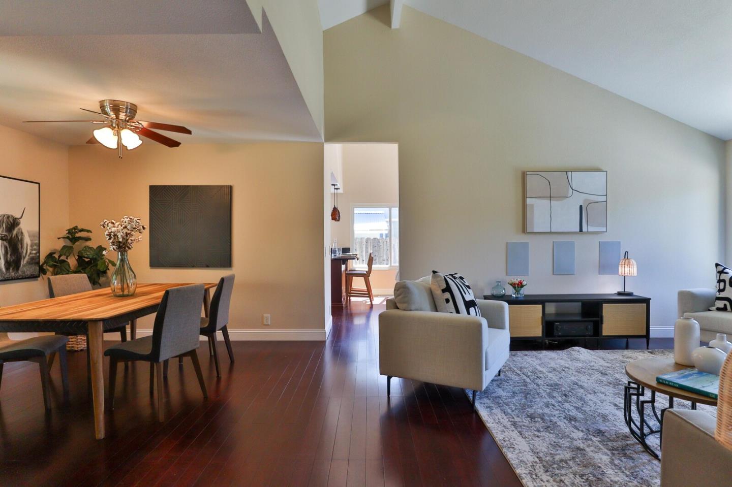 Detail Gallery Image 16 of 41 For 970 W 6th St, Gilroy,  CA 95020 - 3 Beds | 2 Baths