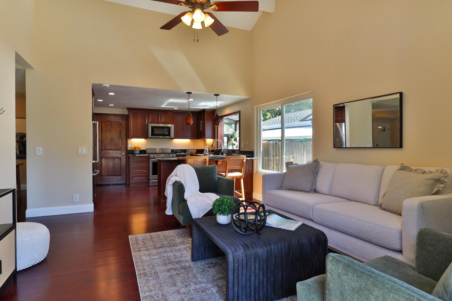 Detail Gallery Image 19 of 41 For 970 W 6th St, Gilroy,  CA 95020 - 3 Beds | 2 Baths