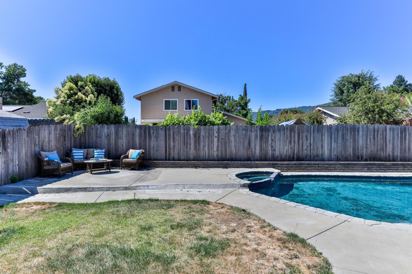 Detail Gallery Image 32 of 41 For 970 W 6th St, Gilroy,  CA 95020 - 3 Beds | 2 Baths