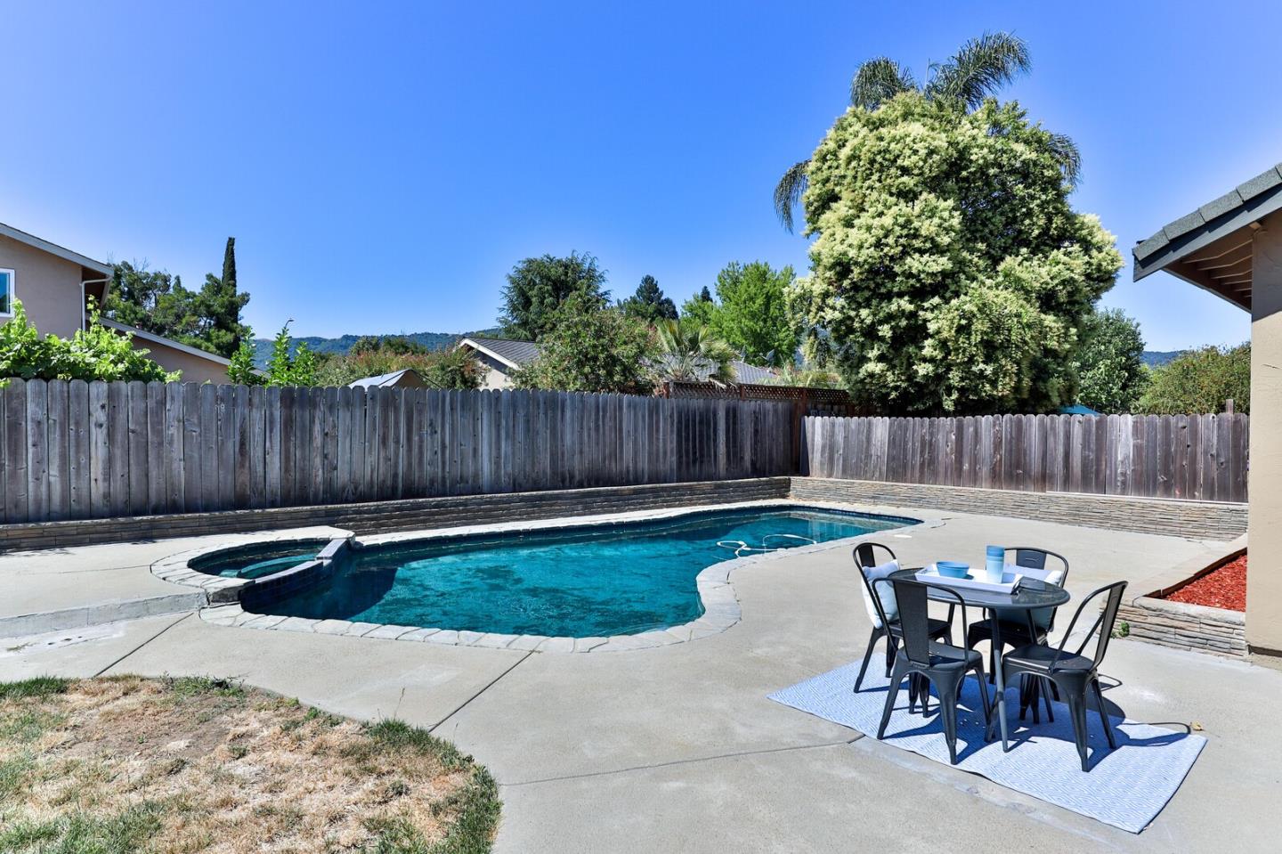 Detail Gallery Image 33 of 41 For 970 W 6th St, Gilroy,  CA 95020 - 3 Beds | 2 Baths