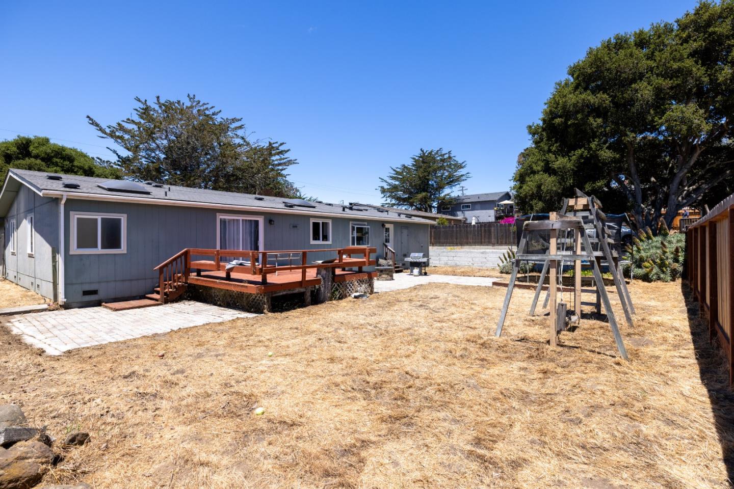 Detail Gallery Image 18 of 19 For 1538 Hilby Ave #B,  Seaside,  CA 93955 - 4 Beds | 2 Baths