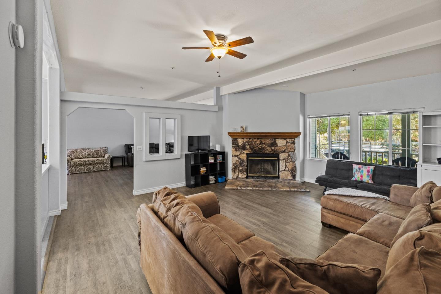 Detail Gallery Image 3 of 19 For 1538 Hilby Ave #B,  Seaside,  CA 93955 - 4 Beds | 2 Baths