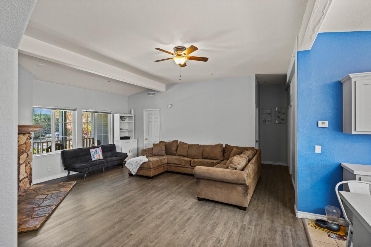 Detail Gallery Image 7 of 19 For 1538 Hilby Ave #B,  Seaside,  CA 93955 - 4 Beds | 2 Baths