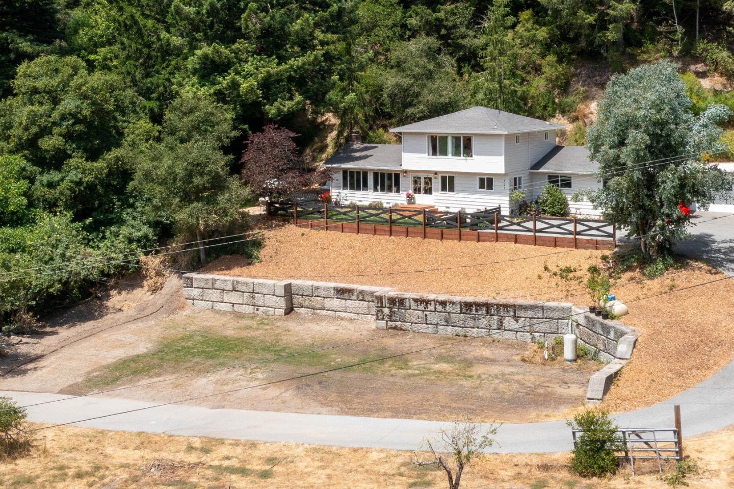 Detail Gallery Image 2 of 57 For 423 Nelson Rd., Scotts Valley,  CA 95066 - 4 Beds | 3 Baths