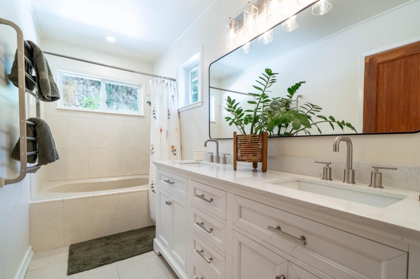 Detail Gallery Image 26 of 57 For 423 Nelson Rd., Scotts Valley,  CA 95066 - 4 Beds | 3 Baths
