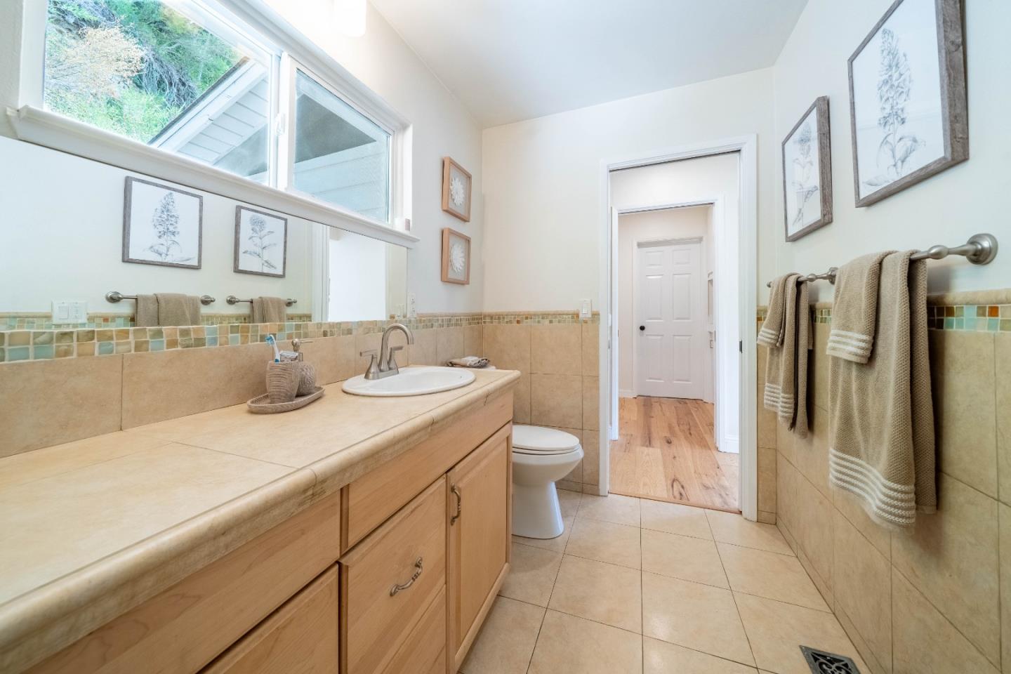 Detail Gallery Image 35 of 57 For 423 Nelson Rd., Scotts Valley,  CA 95066 - 4 Beds | 3 Baths