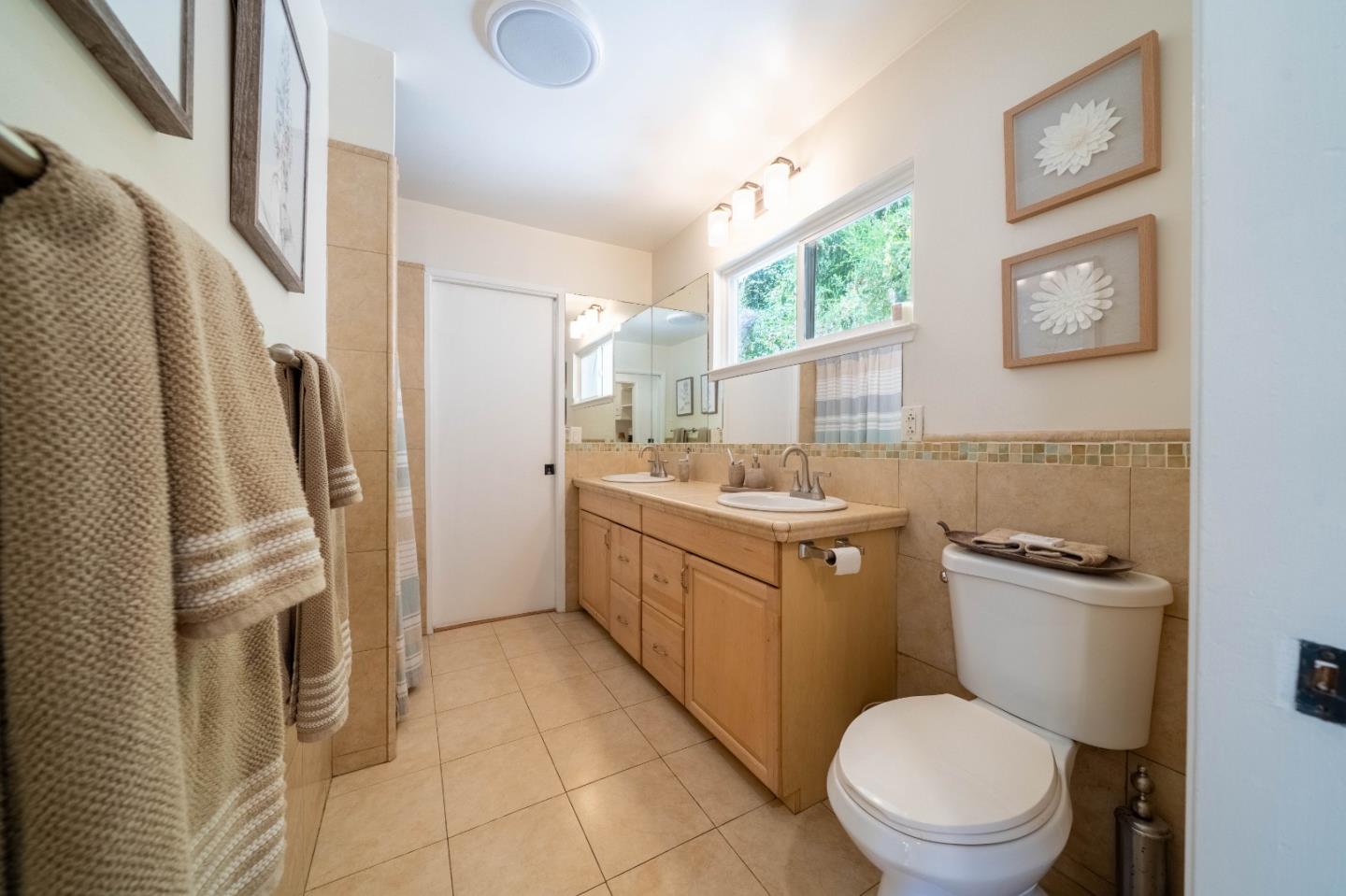 Detail Gallery Image 36 of 57 For 423 Nelson Rd., Scotts Valley,  CA 95066 - 4 Beds | 3 Baths