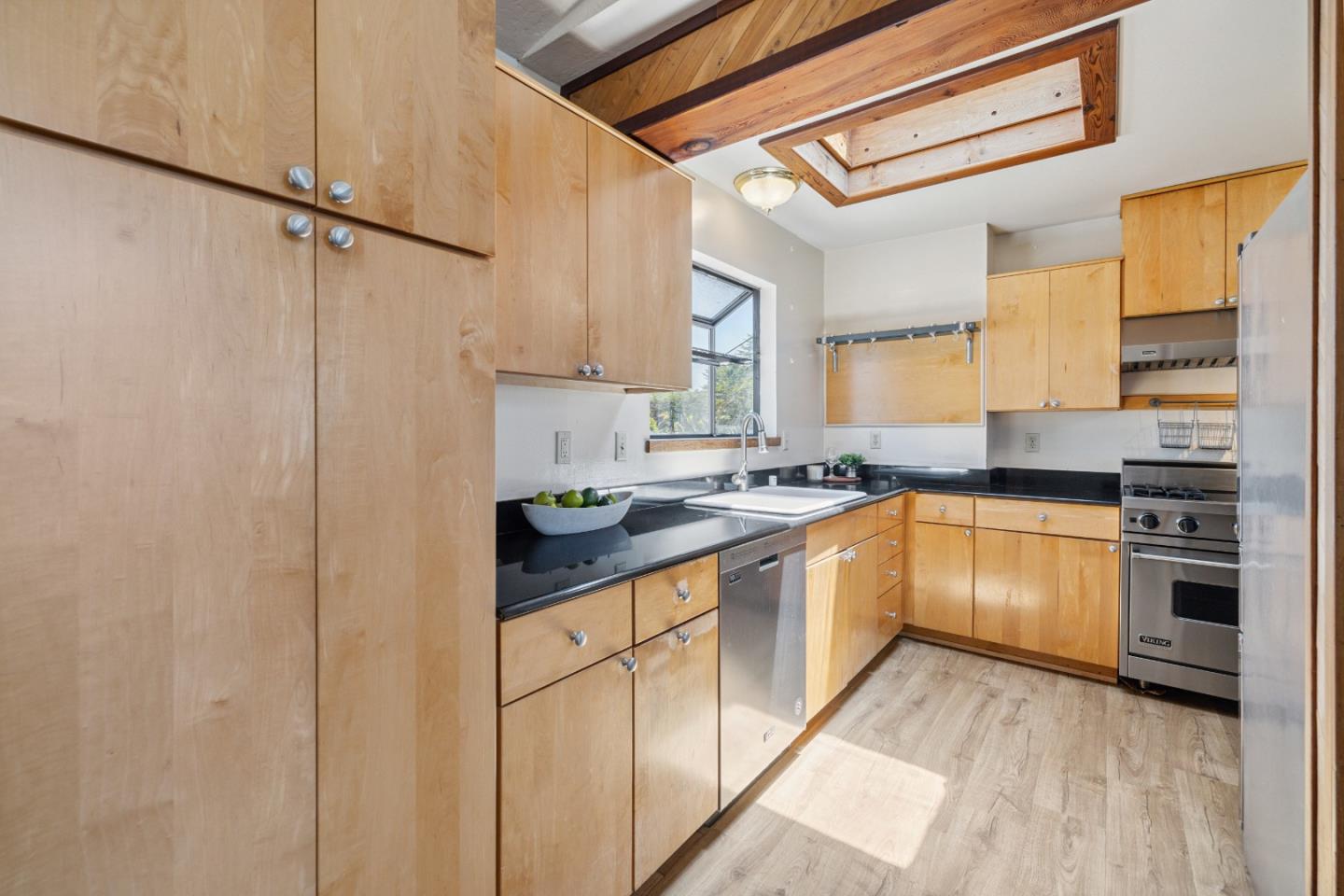 Detail Gallery Image 12 of 94 For 336 Rio Del Mar Blvd, Aptos,  CA 95003 - 3 Beds | 2 Baths
