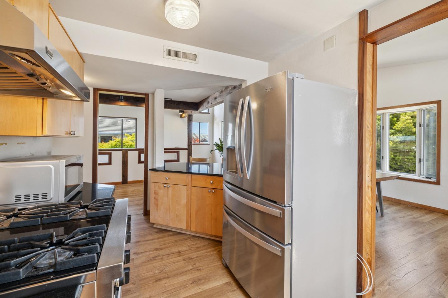 Detail Gallery Image 15 of 94 For 336 Rio Del Mar Blvd, Aptos,  CA 95003 - 3 Beds | 2 Baths