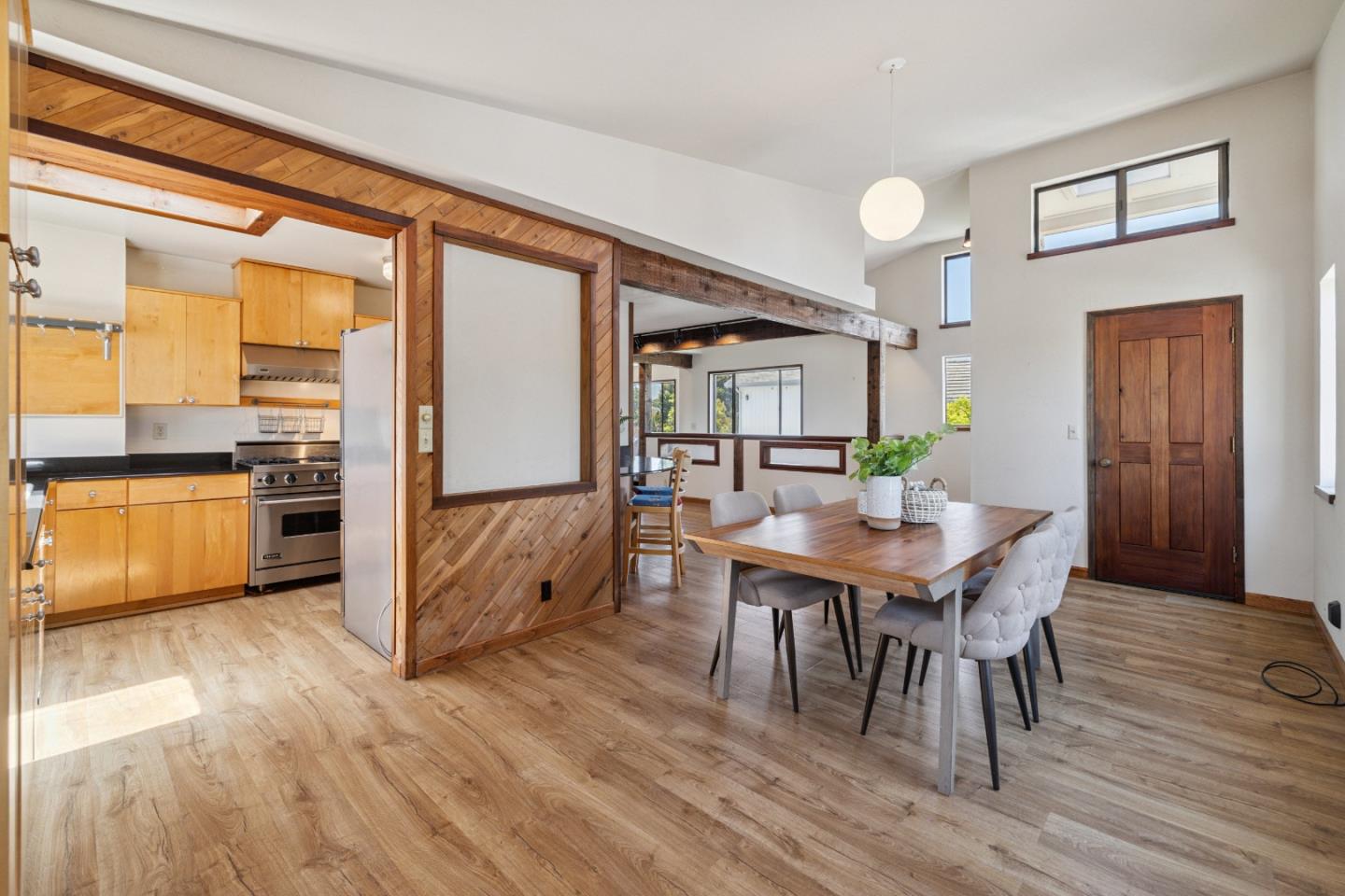 Detail Gallery Image 16 of 94 For 336 Rio Del Mar Blvd, Aptos,  CA 95003 - 3 Beds | 2 Baths