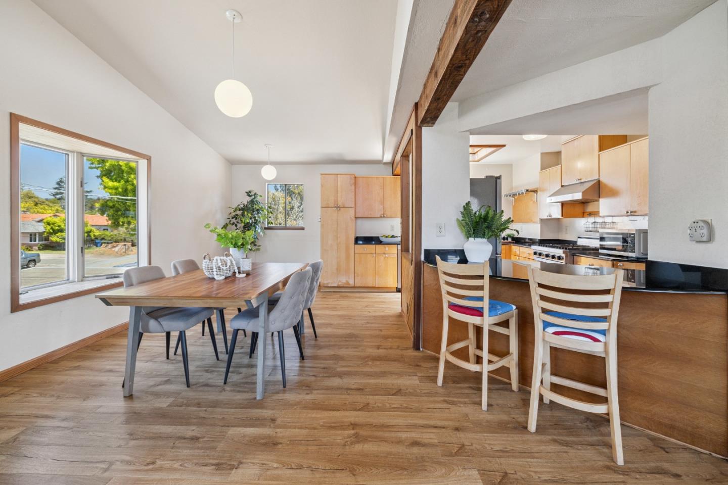 Detail Gallery Image 17 of 94 For 336 Rio Del Mar Blvd, Aptos,  CA 95003 - 3 Beds | 2 Baths