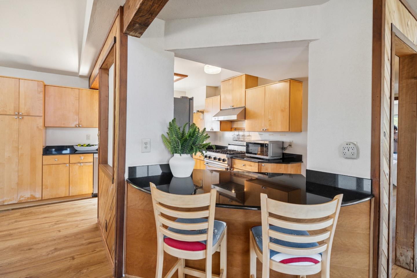 Detail Gallery Image 20 of 94 For 336 Rio Del Mar Blvd, Aptos,  CA 95003 - 3 Beds | 2 Baths
