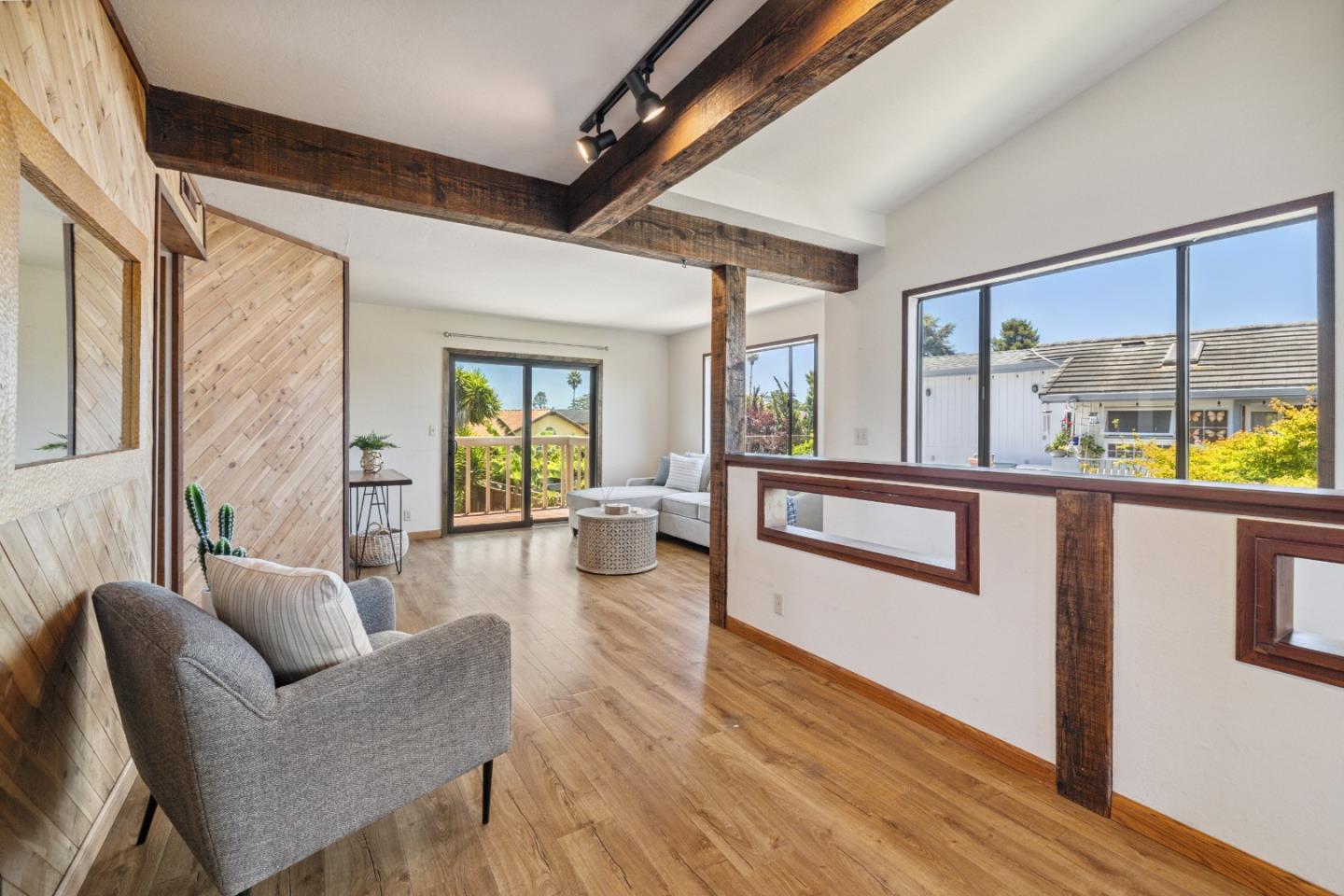 Detail Gallery Image 7 of 94 For 336 Rio Del Mar Blvd, Aptos,  CA 95003 - 3 Beds | 2 Baths
