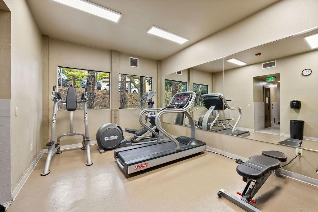 Detail Gallery Image 41 of 54 For 385 Mandarin Dr #4,  Daly City,  CA 94015 - 1 Beds | 1 Baths