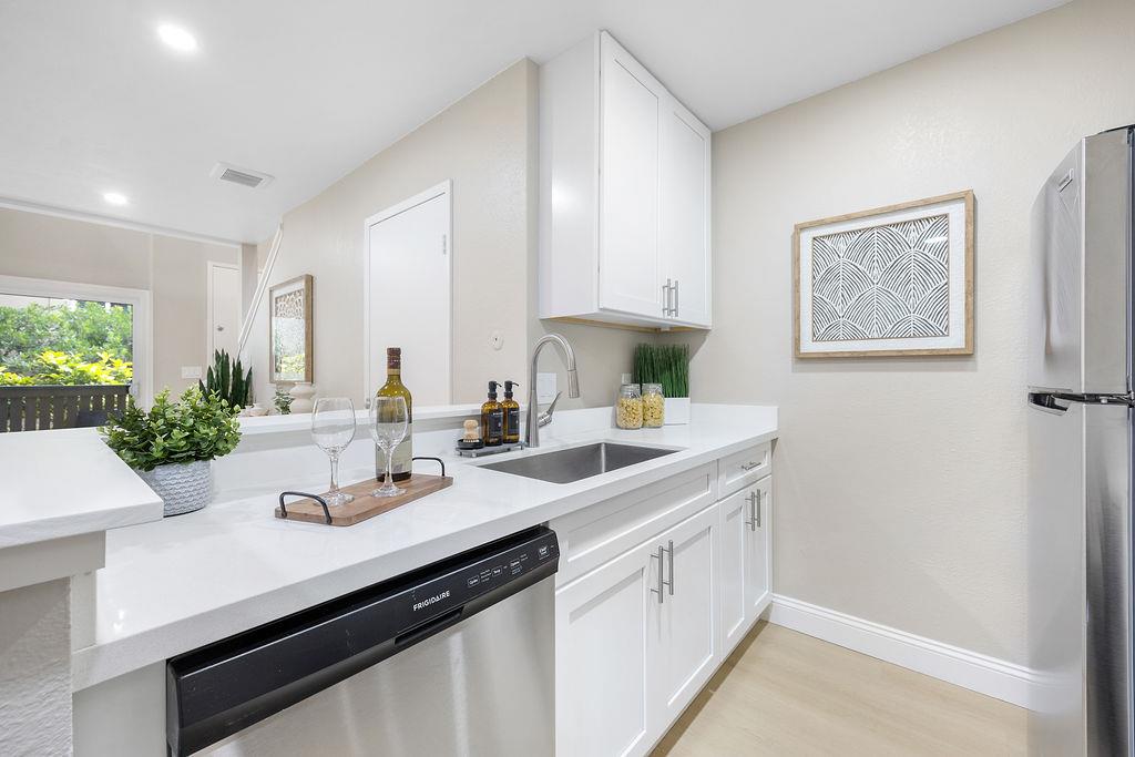 Detail Gallery Image 5 of 54 For 385 Mandarin Dr #4,  Daly City,  CA 94015 - 1 Beds | 1 Baths