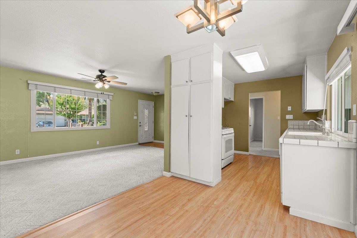 Detail Gallery Image 10 of 22 For 1239 Swaner Dr, Gilroy,  CA 95020 - 3 Beds | 1/1 Baths