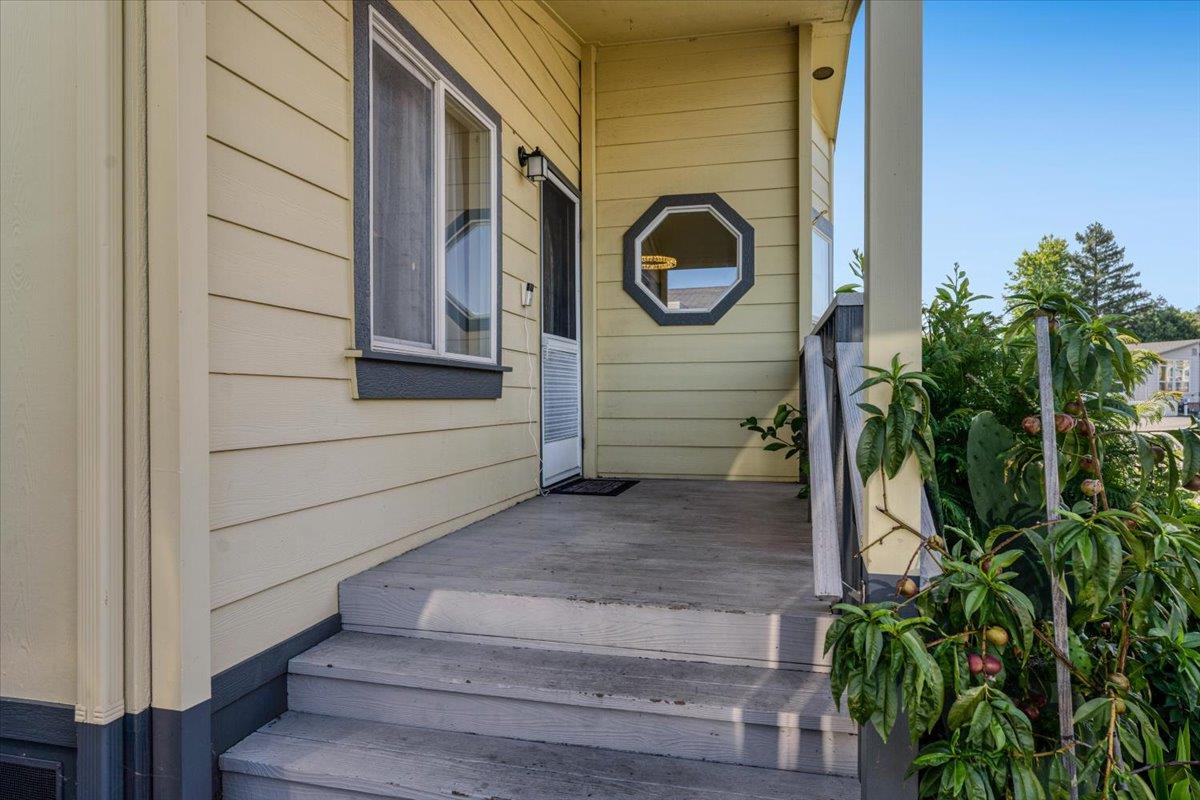 Detail Gallery Image 12 of 55 For 444 Whispering Pines Dr #18,  Scotts Valley,  CA 95066 - 3 Beds | 2 Baths