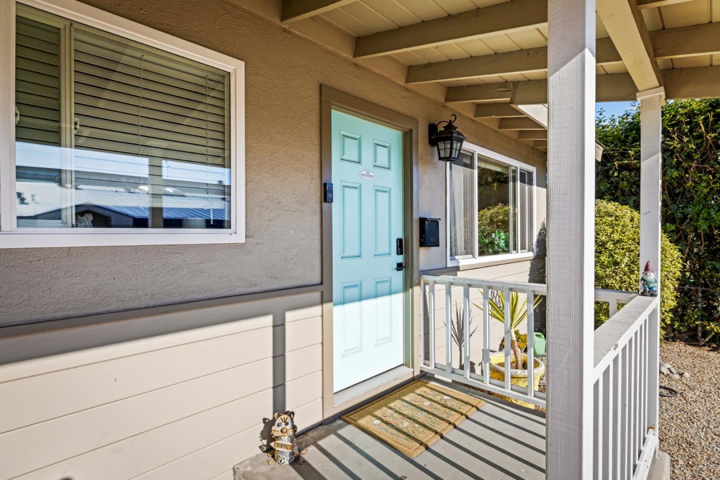 Detail Gallery Image 4 of 29 For 1868 Lowell St, Seaside,  CA 93955 - 3 Beds | 1 Baths