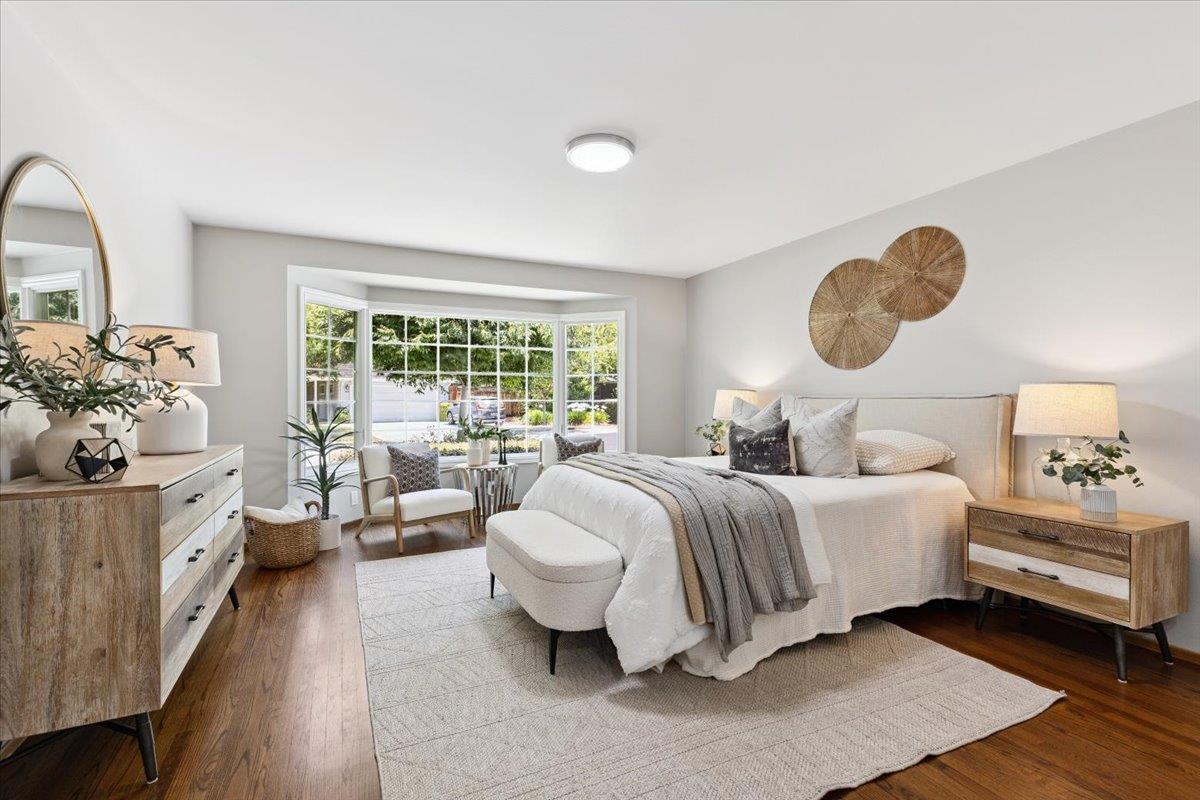 Detail Gallery Image 16 of 28 For 471 Claremont Way, Menlo Park,  CA 94025 - 4 Beds | 2 Baths