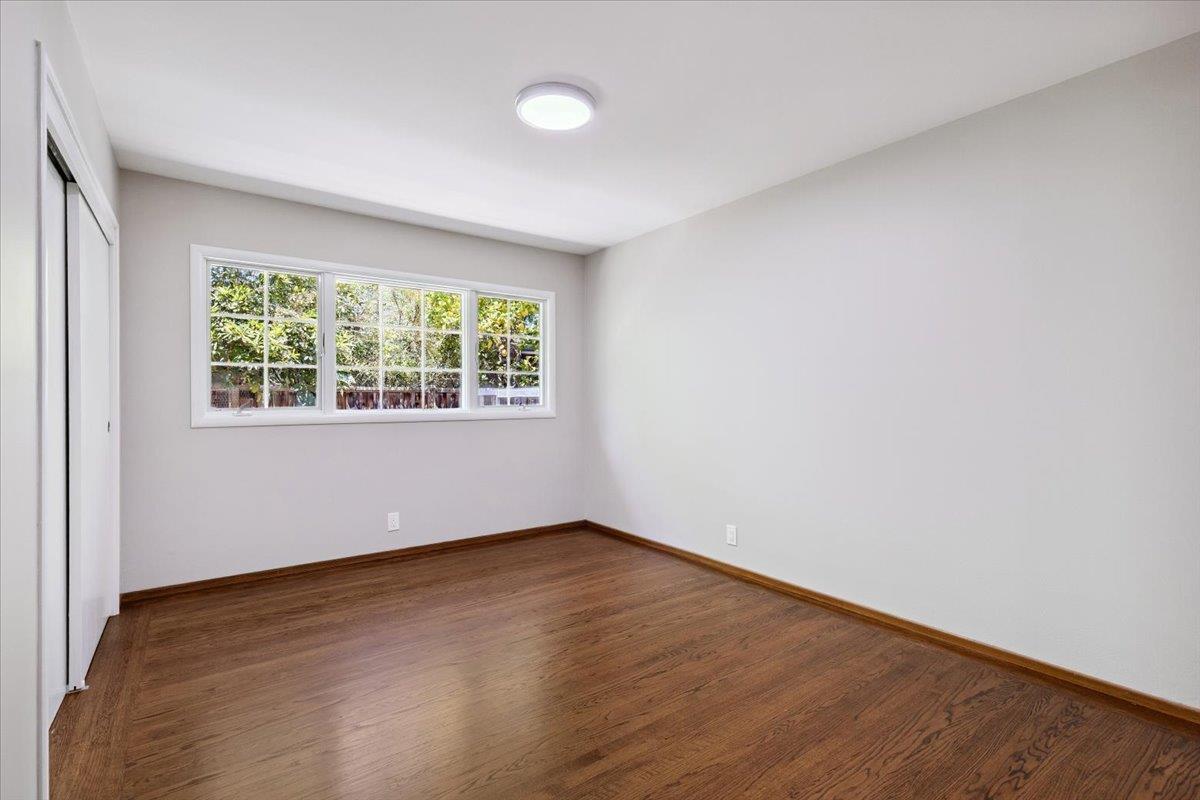 Detail Gallery Image 21 of 28 For 471 Claremont Way, Menlo Park,  CA 94025 - 4 Beds | 2 Baths