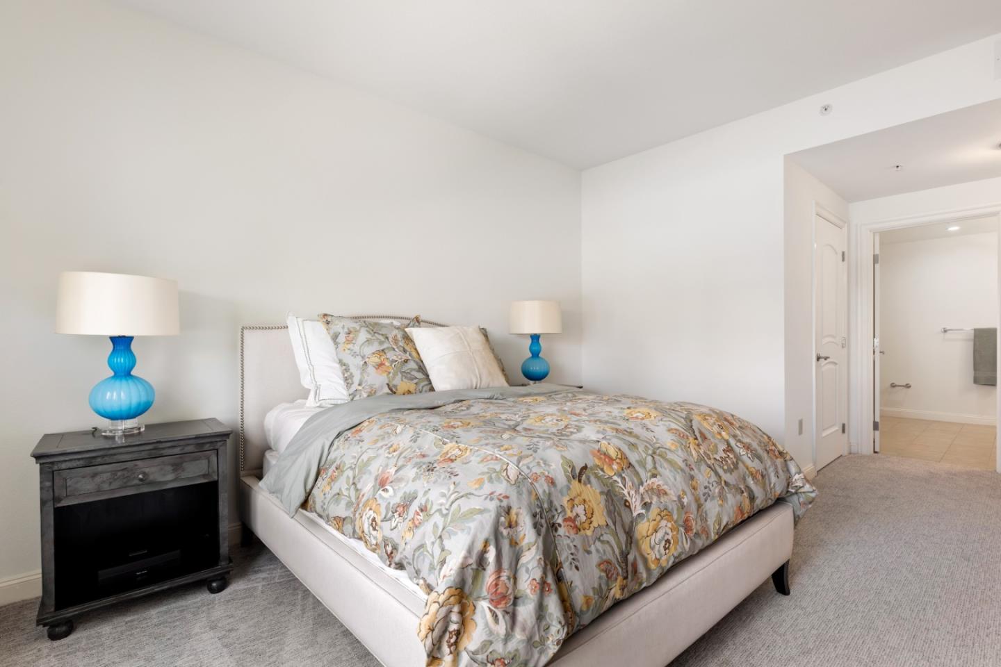 Detail Gallery Image 13 of 29 For 10 Crystal Springs Rd #1202,  San Mateo,  CA 94402 - 2 Beds | 2 Baths